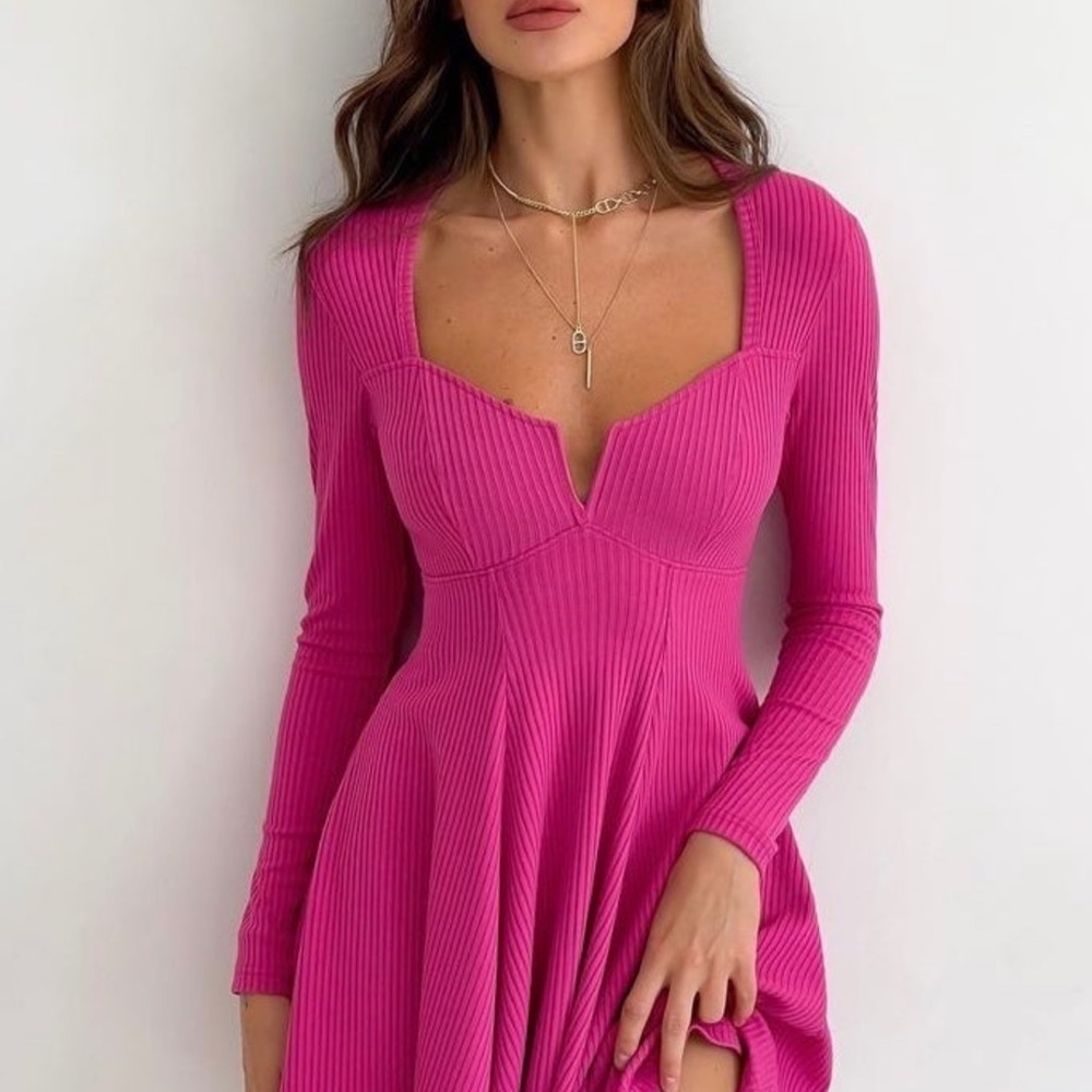 Poliit brand, Chic Fuchsia Ribbed Mini Dress